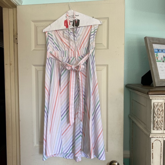 Dress - Picture 3 of 4